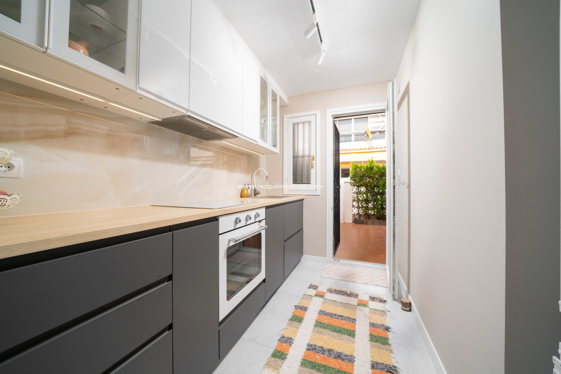 Återförsäljning - Bungalow -
Torrevieja - La Mata