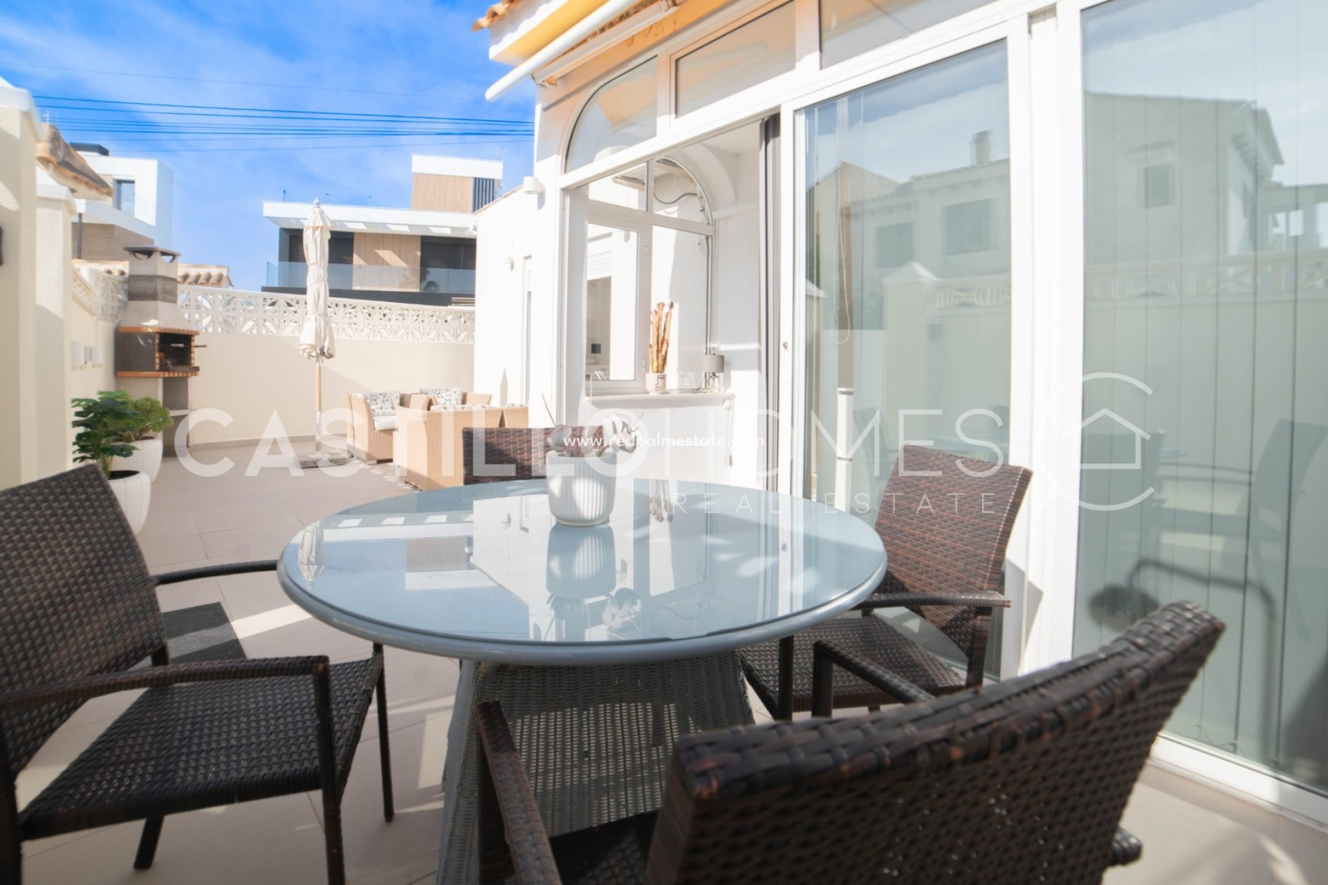 Återförsäljning - Bungalow -
Torrevieja - La Mata