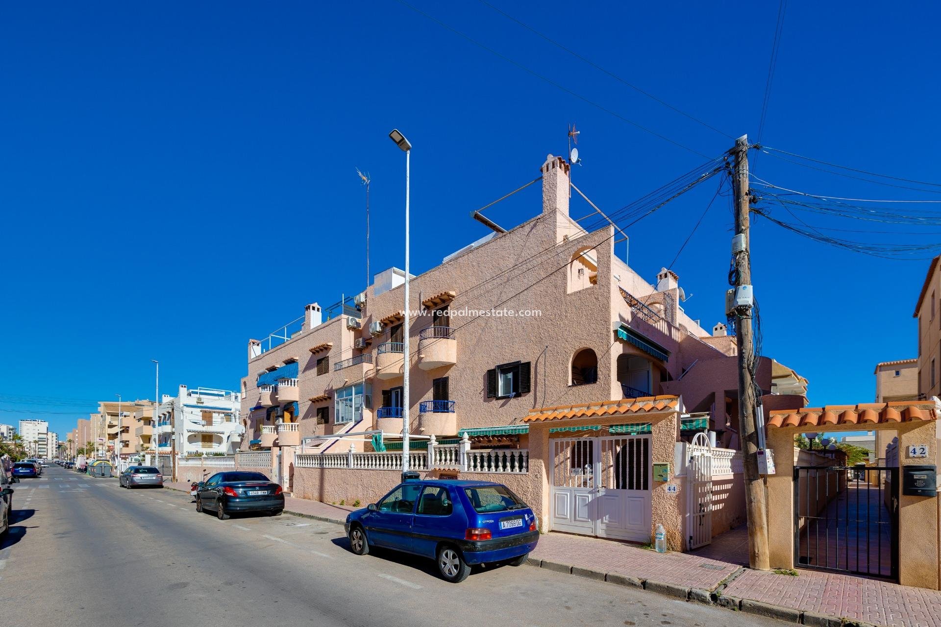 Återförsäljning - Bungalow -
Torrevieja - La Mata