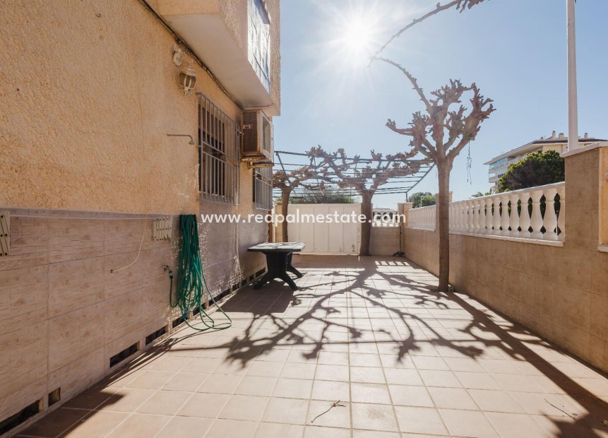 Återförsäljning - Bungalow -
Torrevieja - La Mata