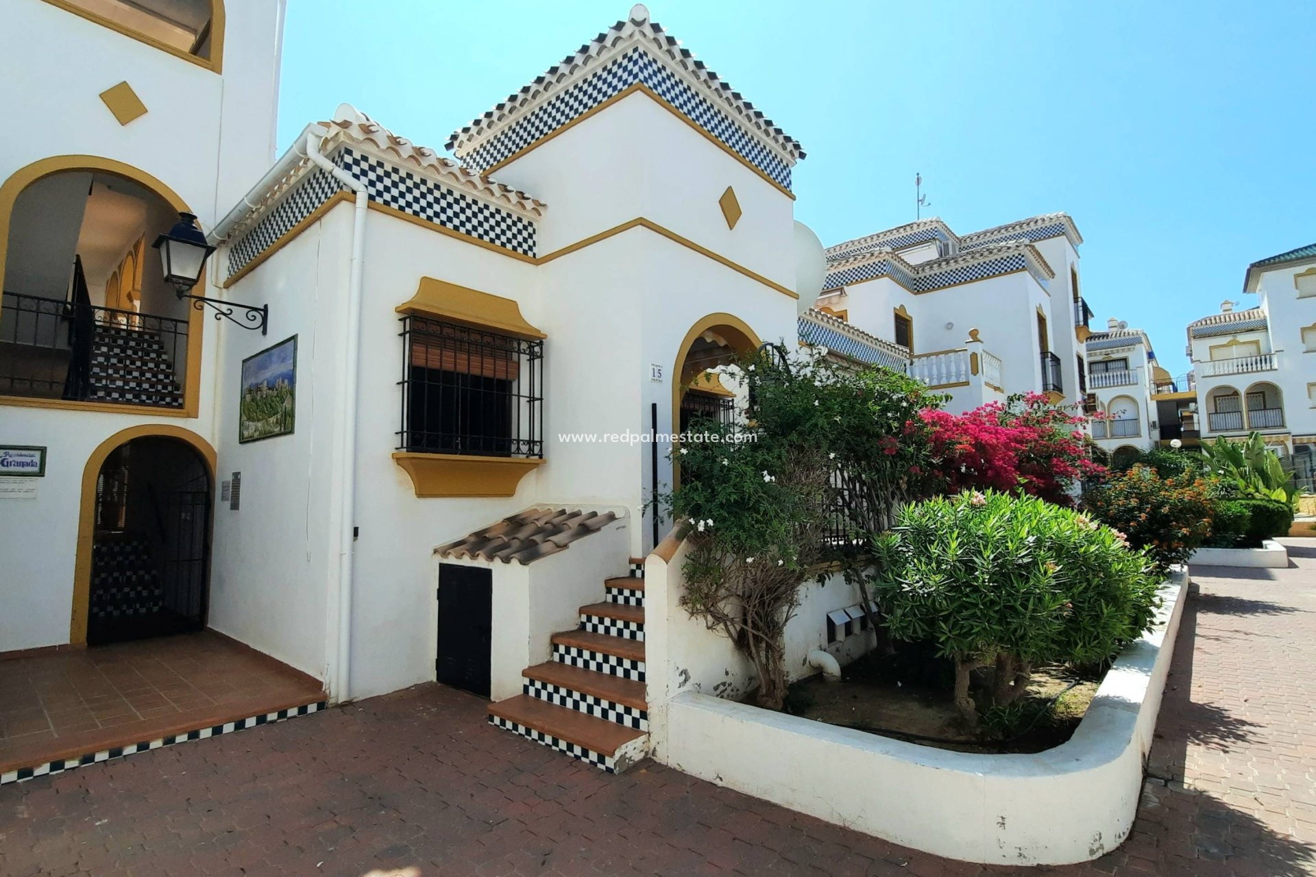 Återförsäljning - Bungalow -
Torrevieja - La Mata