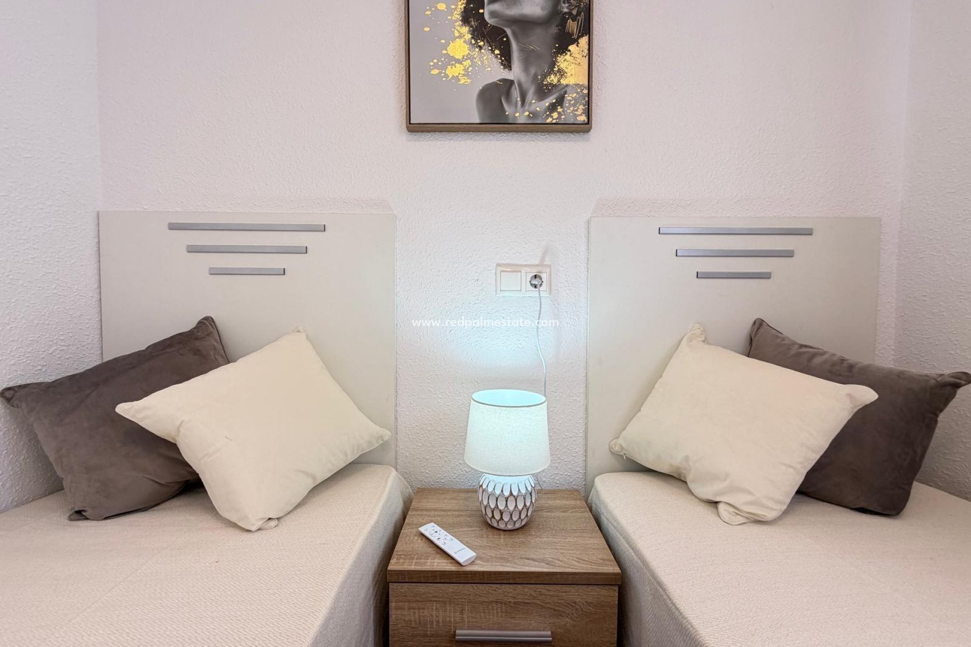 Återförsäljning - Bungalow -
Torrevieja - La Siesta - El Salado -  Torreta