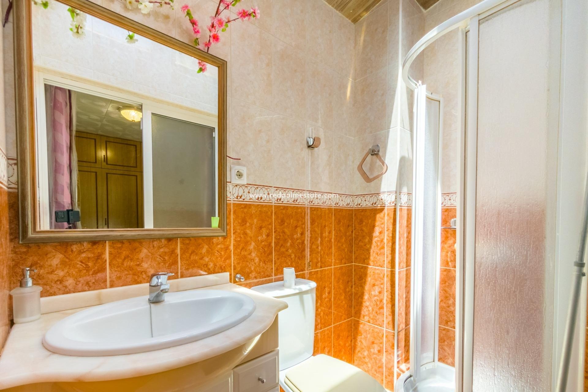 Återförsäljning - Bungalow -
Torrevieja - La Siesta - El Salado - Torreta