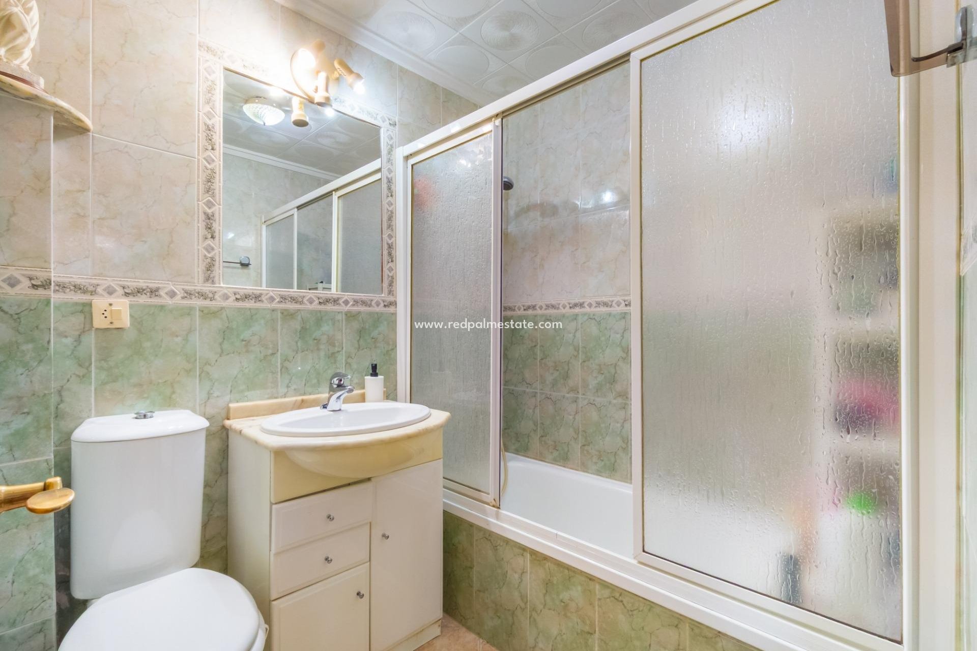 Återförsäljning - Bungalow -
Torrevieja - La Siesta - El Salado - Torreta