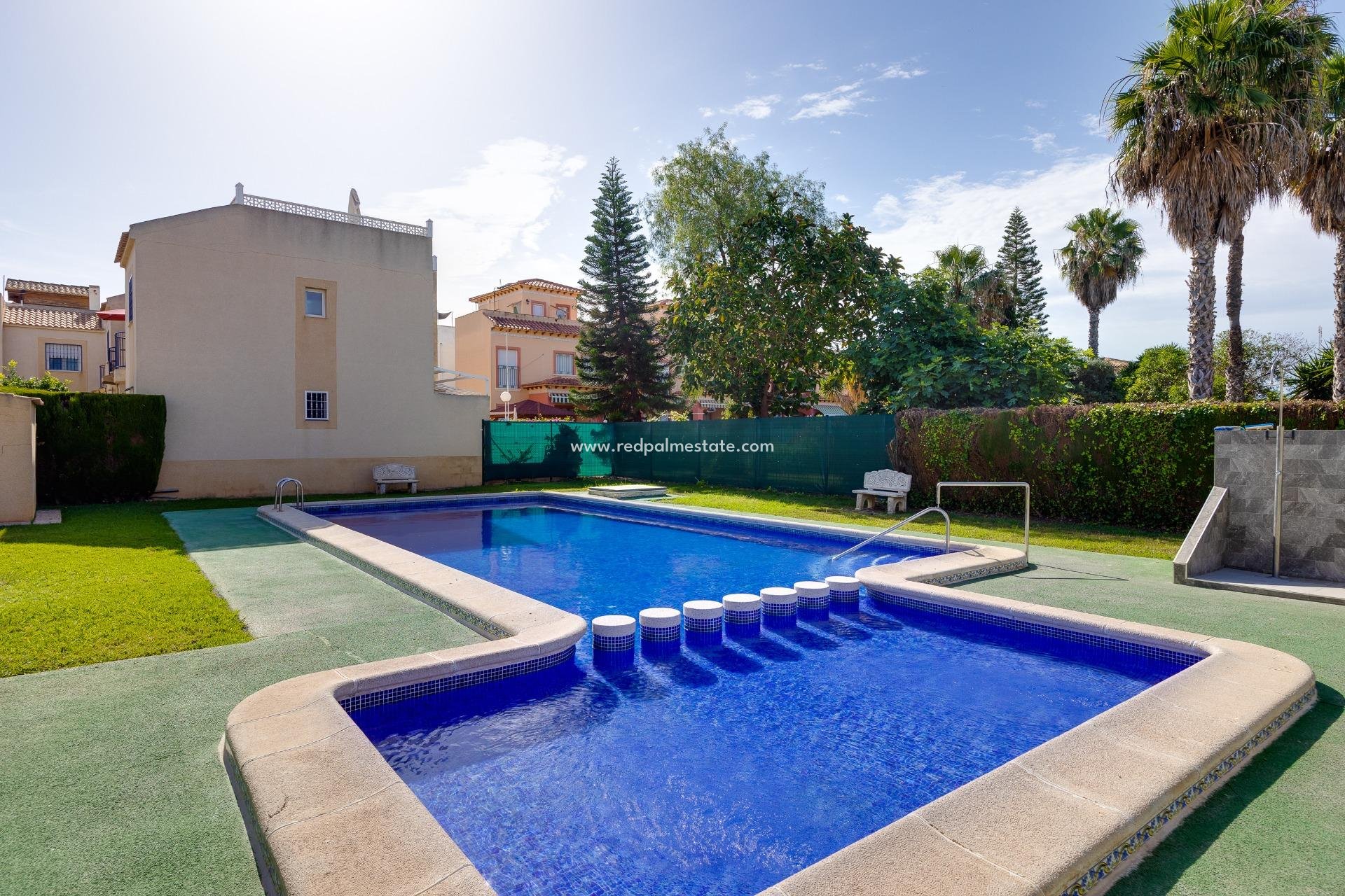 Återförsäljning - Bungalow -
Torrevieja - La Siesta - El Salado - Torreta