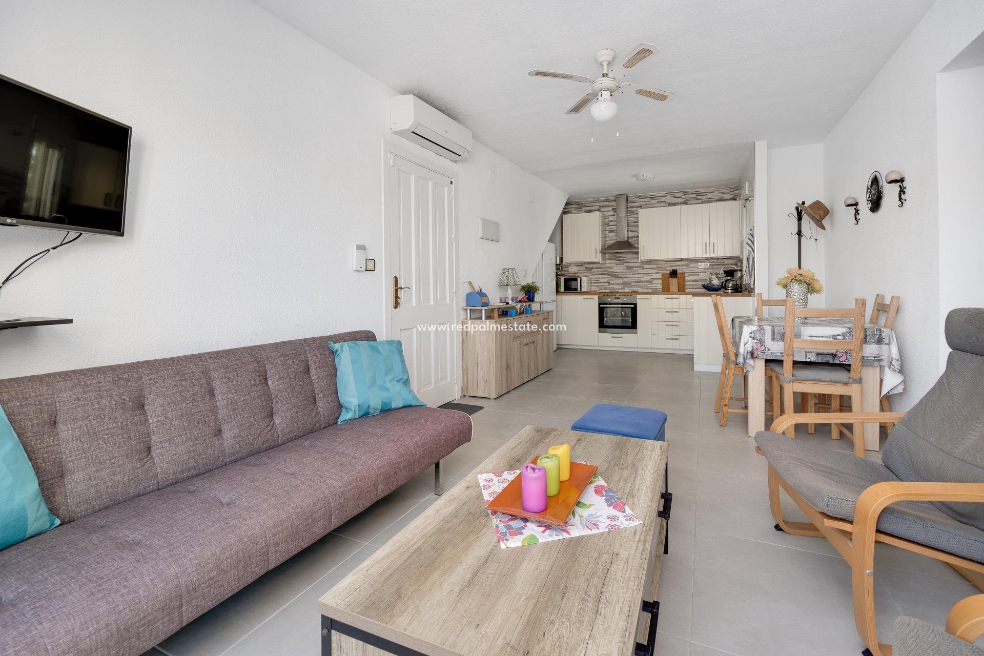 Återförsäljning - Bungalow -
Torrevieja - La Siesta - El Salado - Torreta