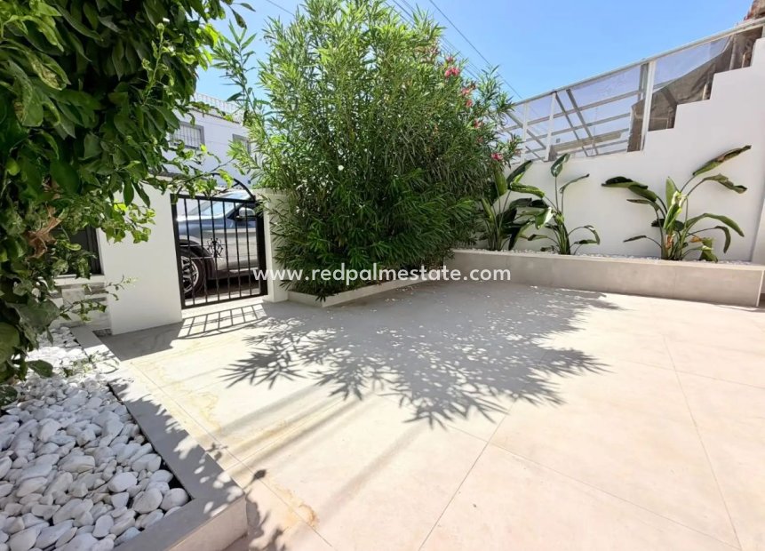 Återförsäljning - Bungalow -
Torrevieja - La Siesta - El Salado - Torreta