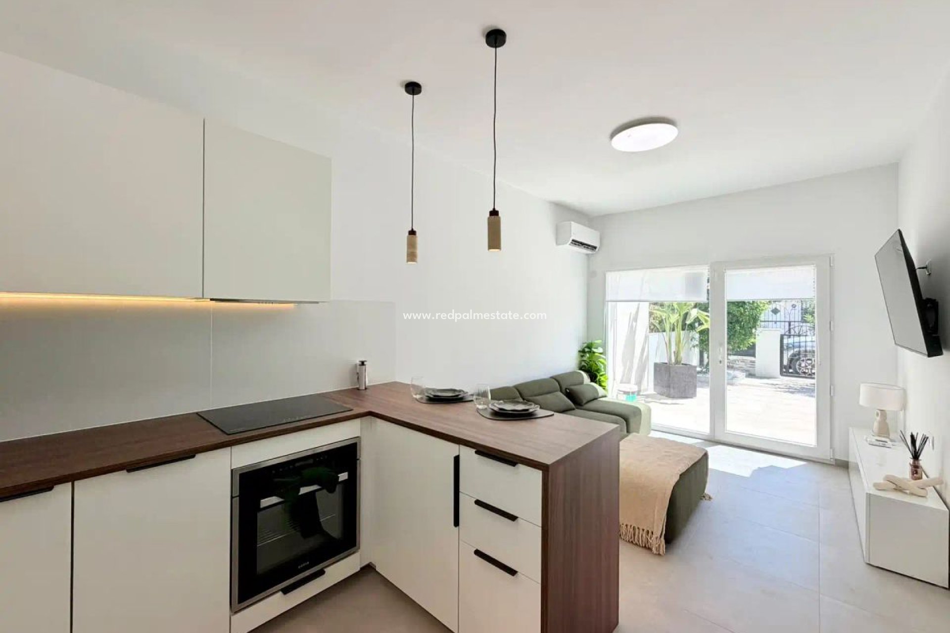 Återförsäljning - Bungalow -
Torrevieja - La Siesta - El Salado - Torreta