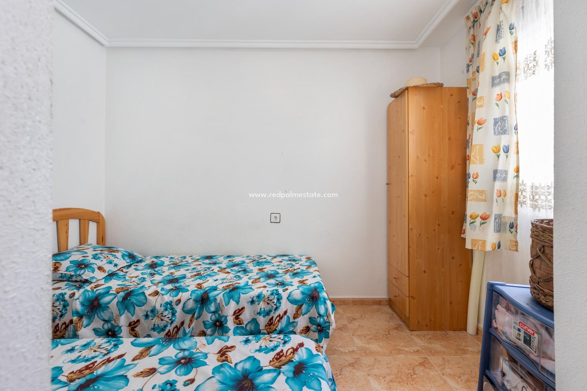 Återförsäljning - Bungalow -
Torrevieja - La Siesta - El Salado -  Torreta