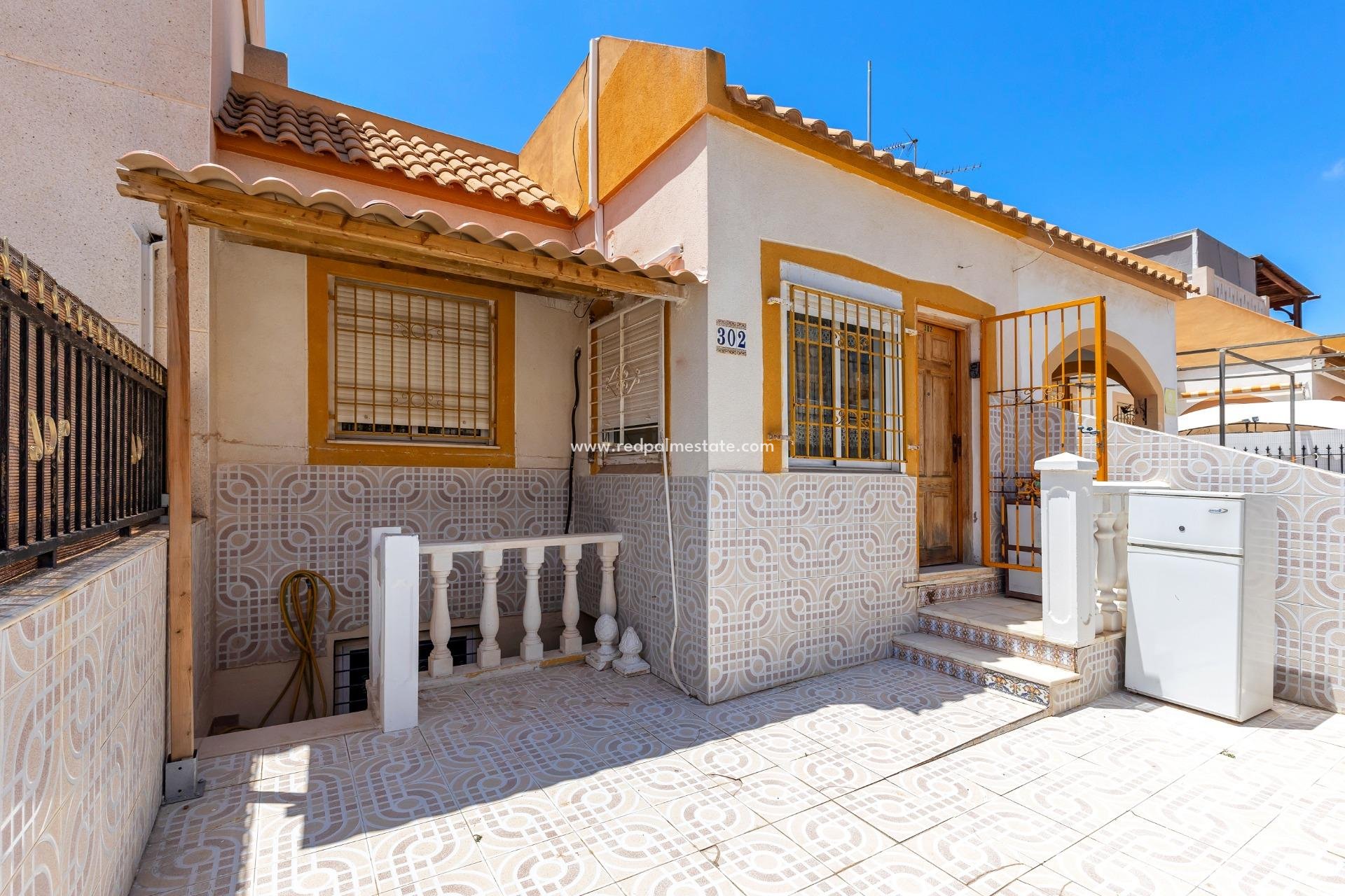 Återförsäljning - Bungalow -
Torrevieja - La Siesta - El Salado -  Torreta