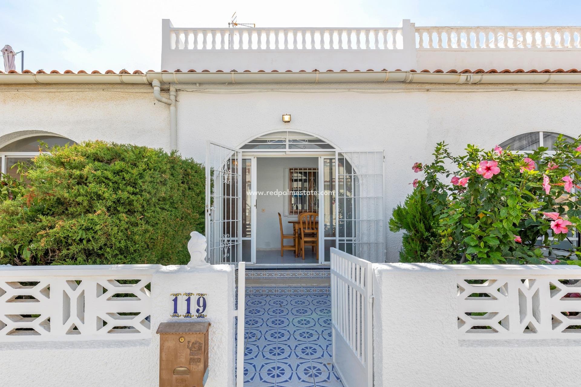 Återförsäljning - Bungalow -
Torrevieja - La Siesta - El Salado -  Torreta