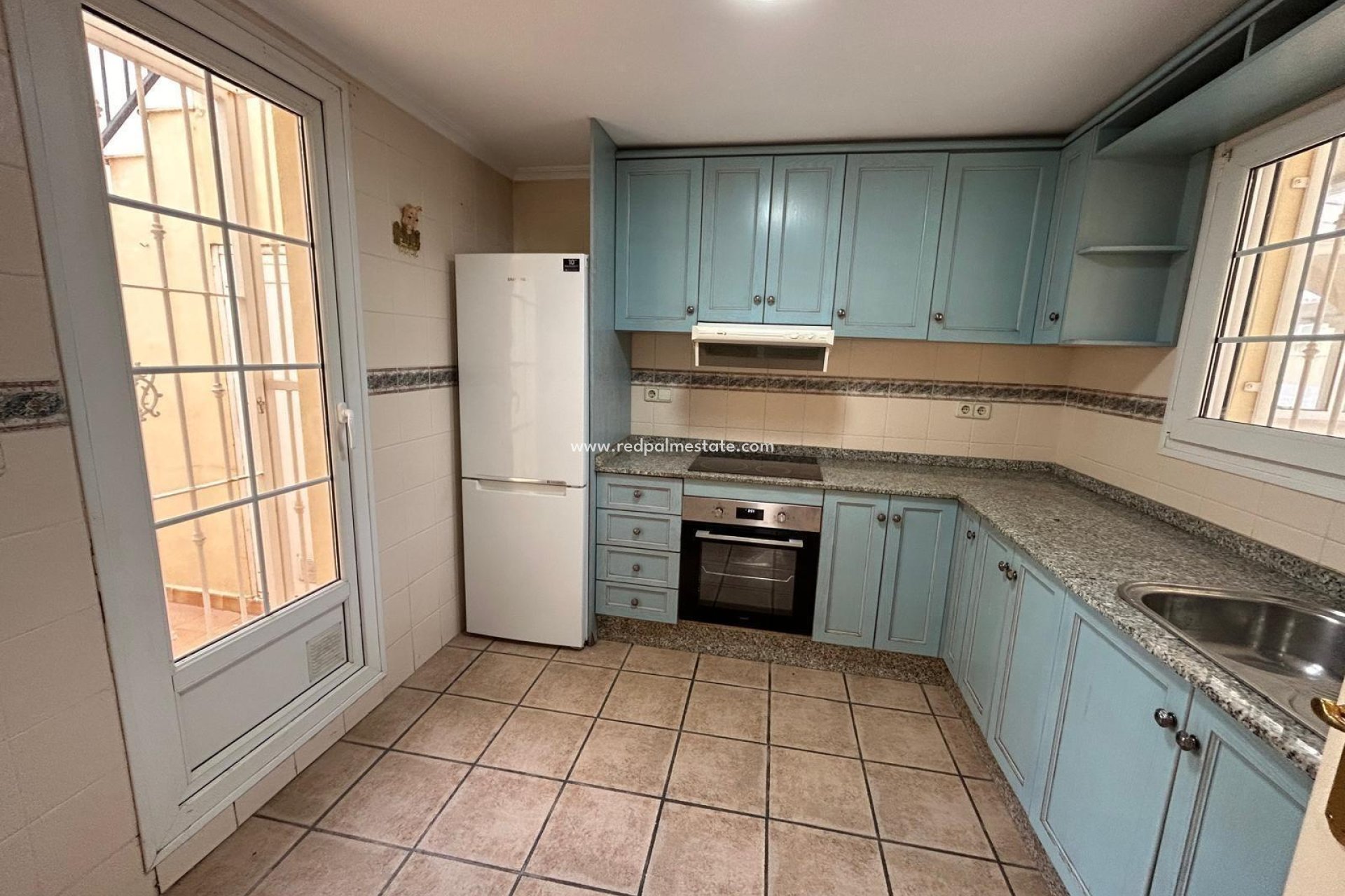 Återförsäljning - Bungalow -
Torrevieja - La Siesta - El Salado - Torreta