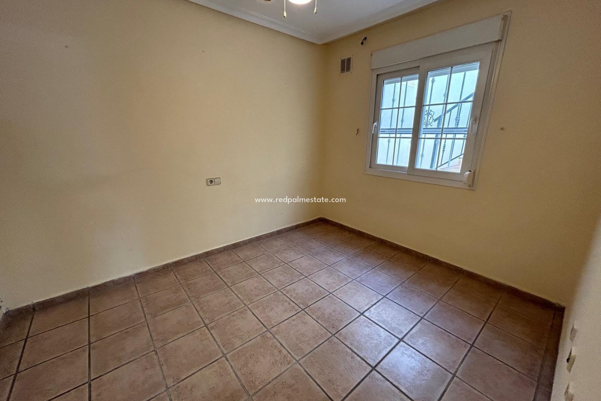 Återförsäljning - Bungalow -
Torrevieja - La Siesta - El Salado - Torreta