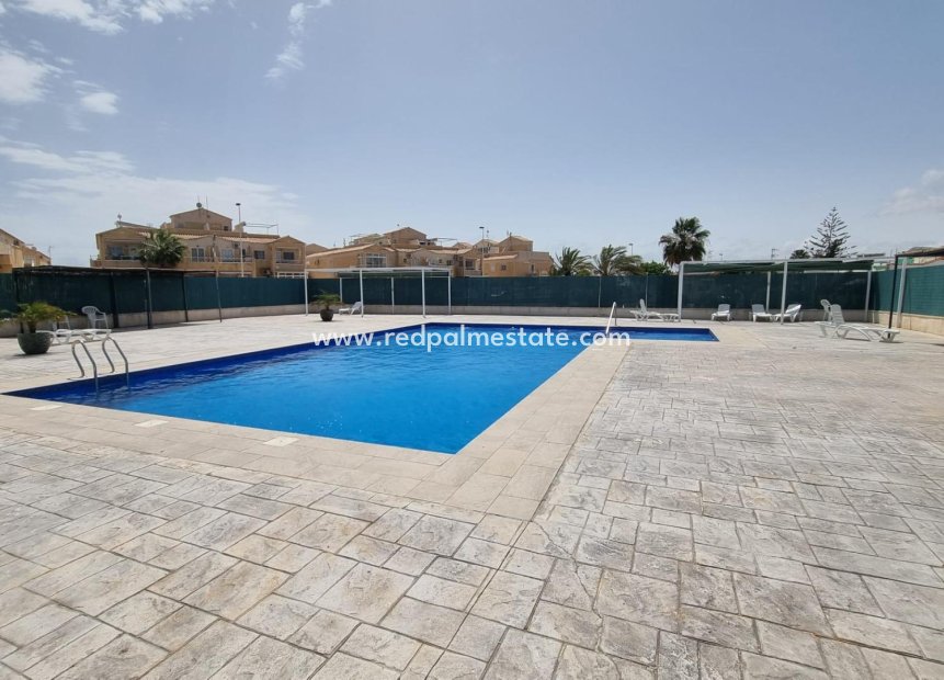 Återförsäljning - Bungalow -
Torrevieja - La Siesta - El Salado -  Torreta