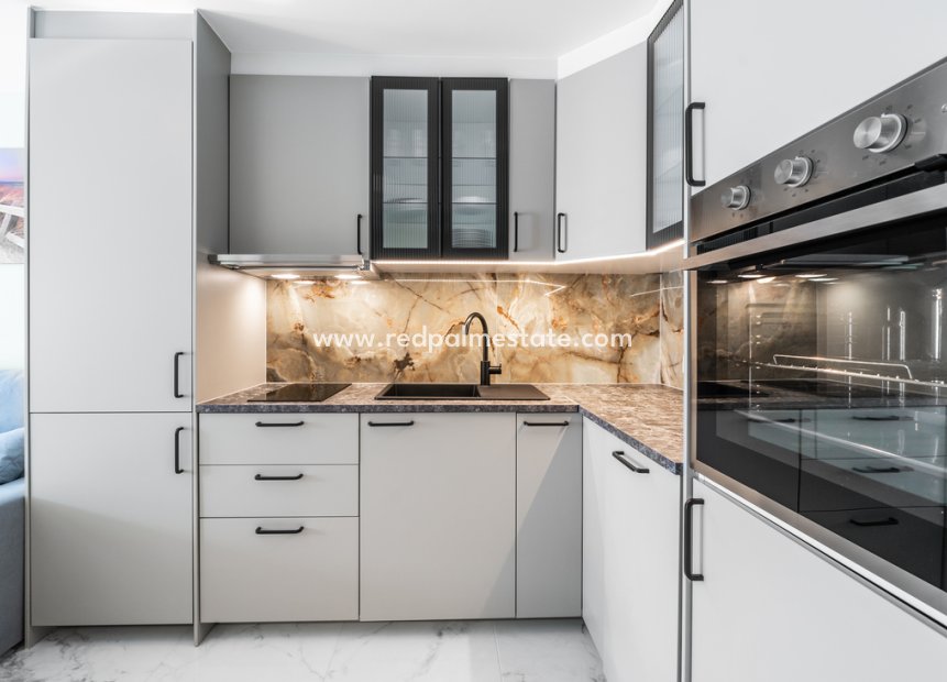 Återförsäljning - Bungalow -
Torrevieja - La Siesta - El Salado -  Torreta