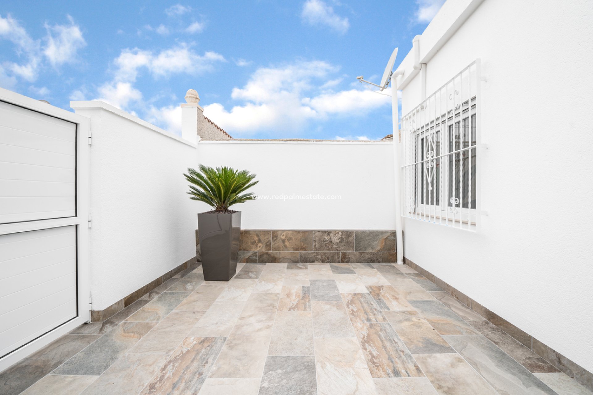 Återförsäljning - Bungalow -
Torrevieja - La Siesta - El Salado -  Torreta
