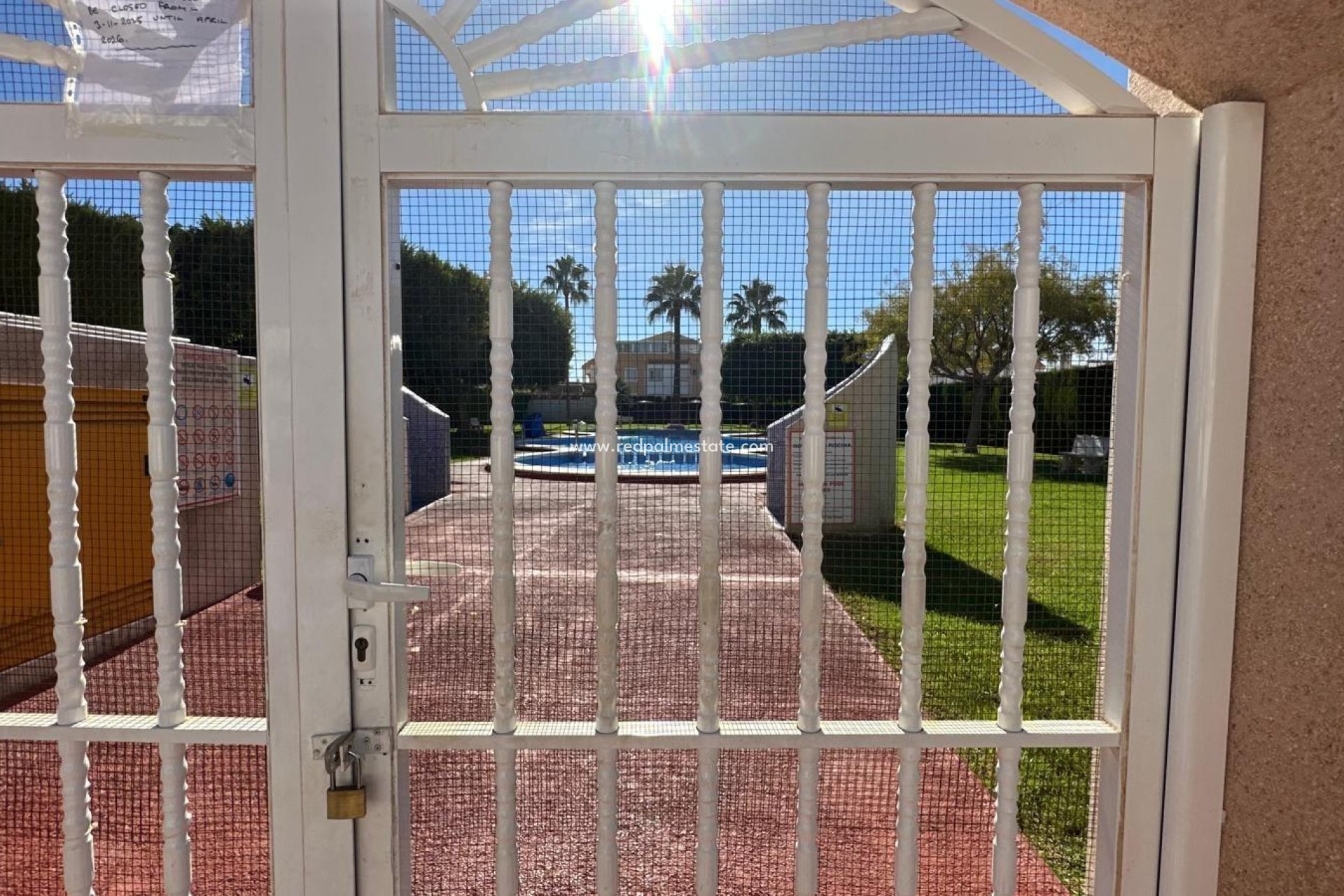 Återförsäljning - Bungalow -
Torrevieja - La Siesta - El Salado -  Torreta