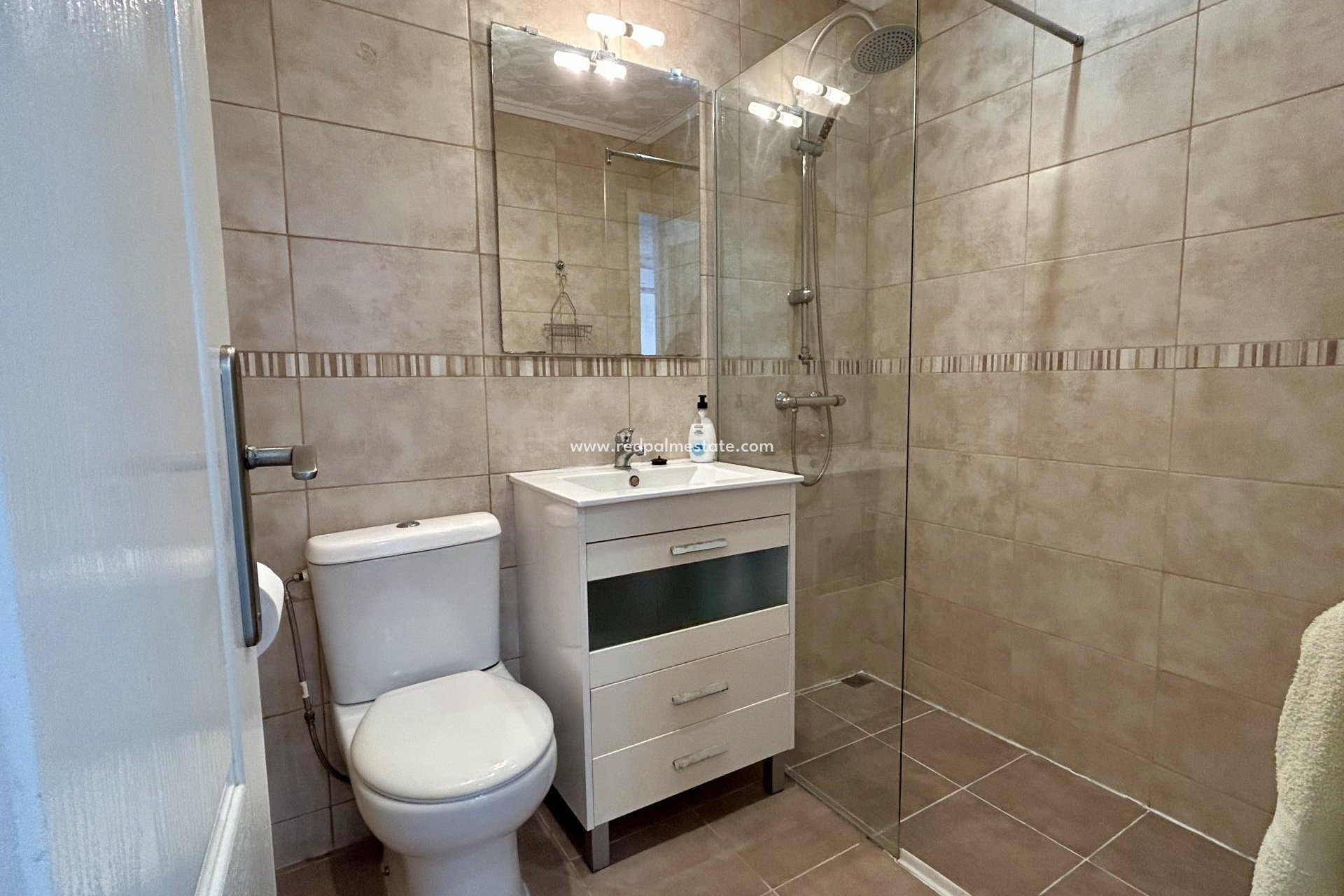 Återförsäljning - Bungalow -
Torrevieja - La Siesta - El Salado -  Torreta