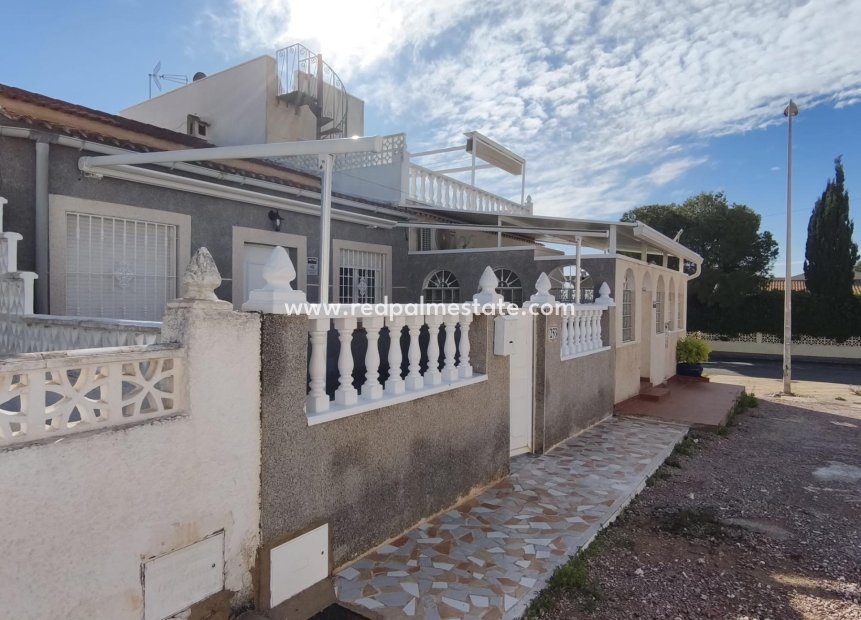 Återförsäljning - Bungalow -
Torrevieja - La Siesta - El Salado - Torreta