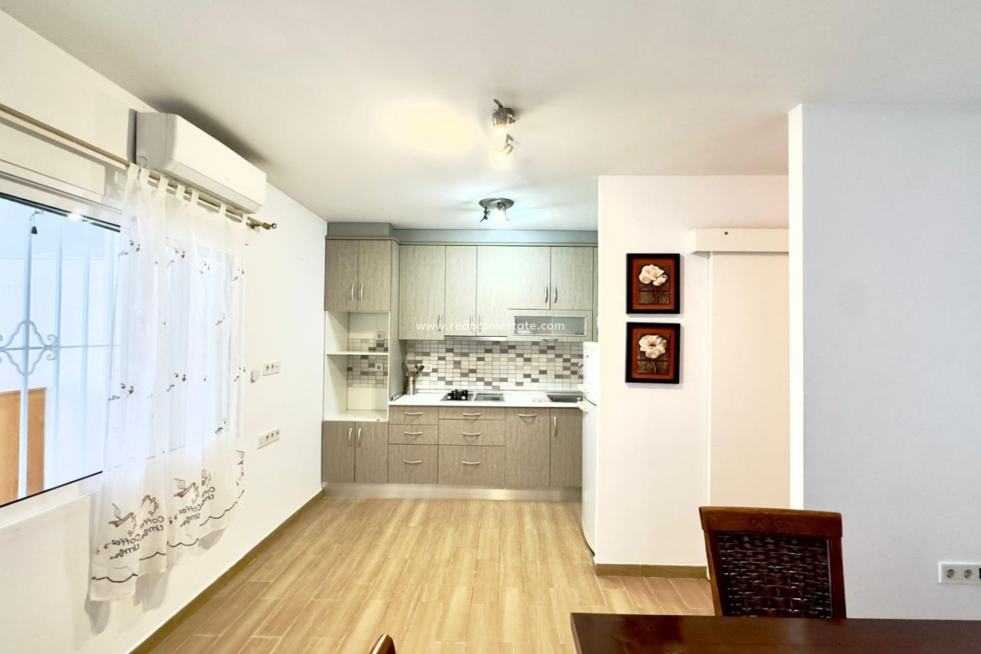 Återförsäljning - Bungalow -
Torrevieja - La Siesta - El Salado -  Torreta