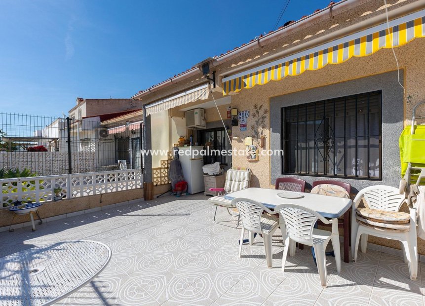 Återförsäljning - Bungalow -
Torrevieja - La Siesta - El Salado - Torreta