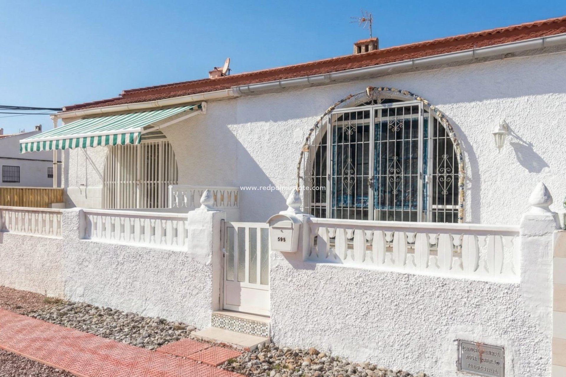 Återförsäljning - Bungalow -
Torrevieja - La Siesta - El Salado - Torreta