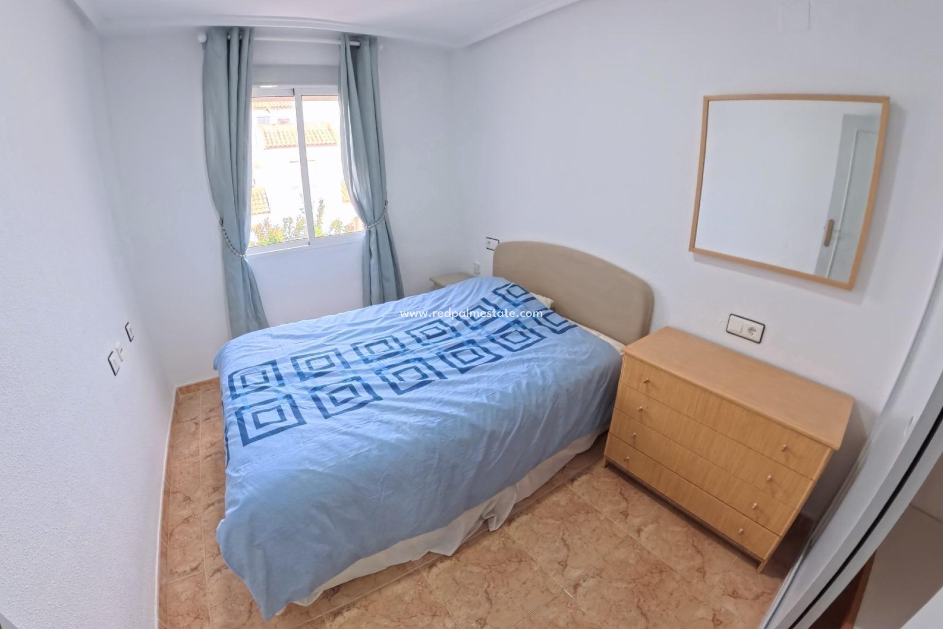 Återförsäljning - Bungalow -
Torrevieja - La Siesta - El Salado -  Torreta