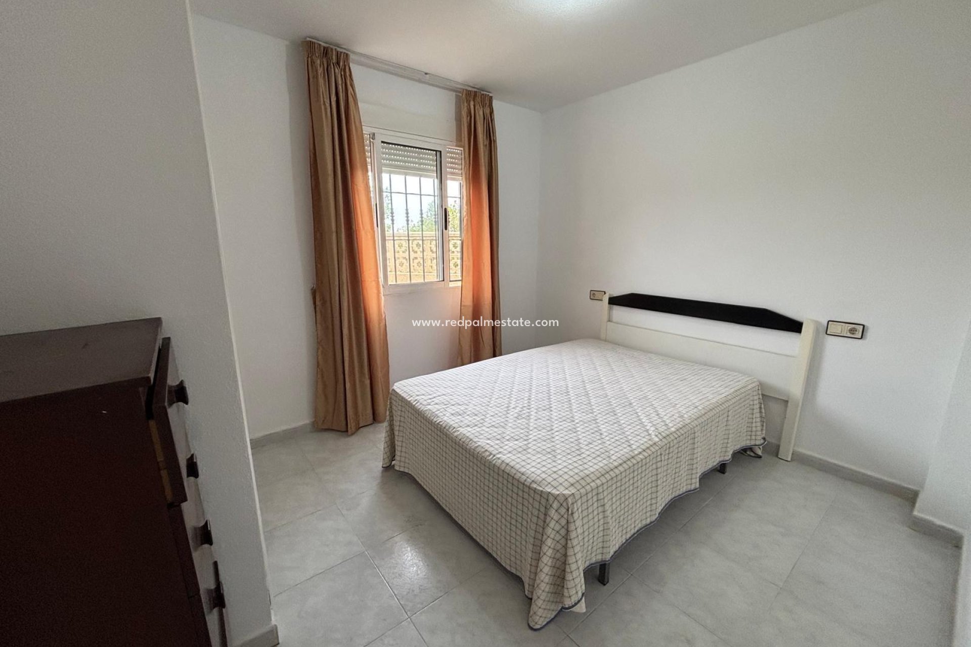 Återförsäljning - Bungalow -
Torrevieja - La Siesta - El Salado - Torreta