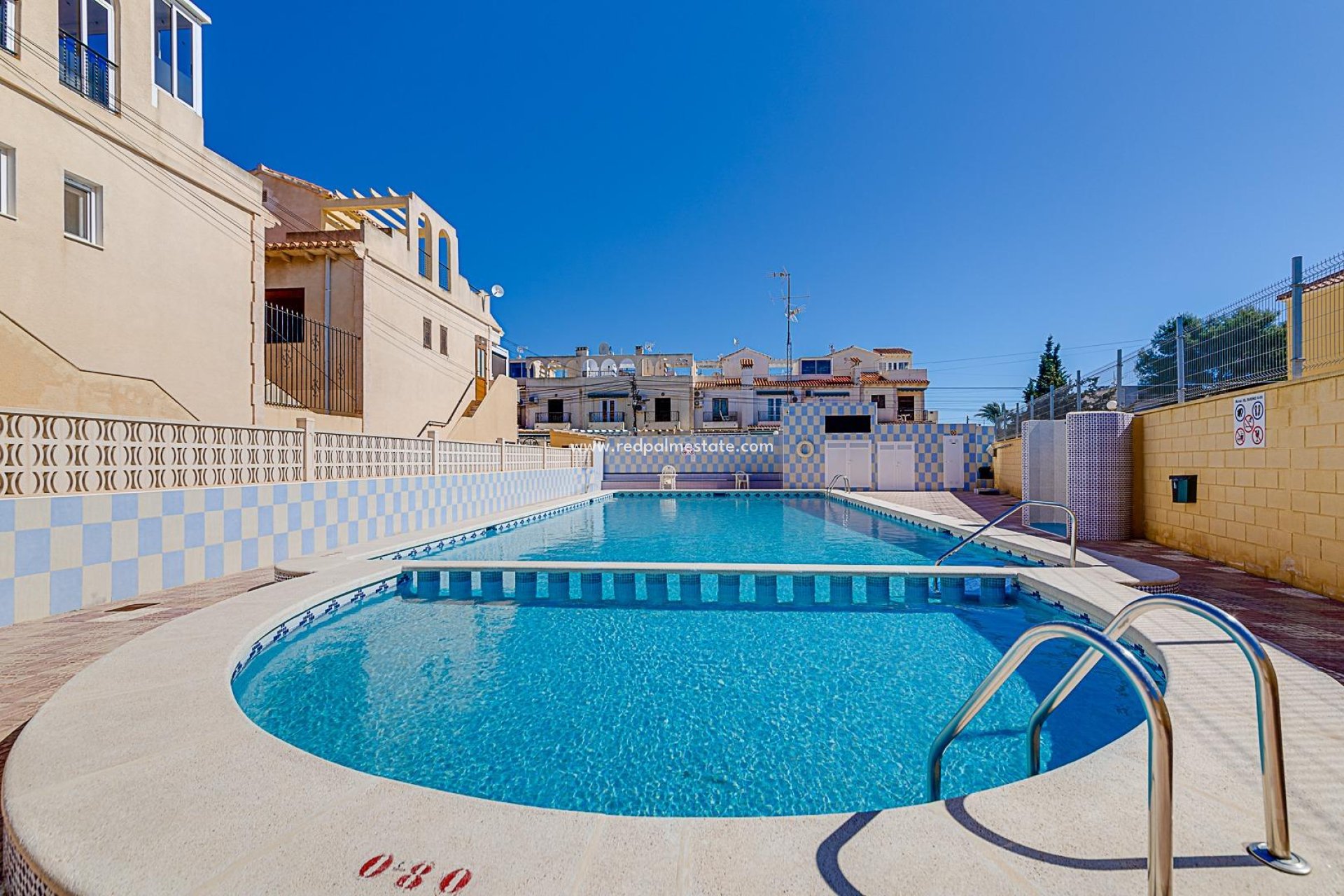 Återförsäljning - Bungalow -
Torrevieja - La Siesta - El Salado - Torreta