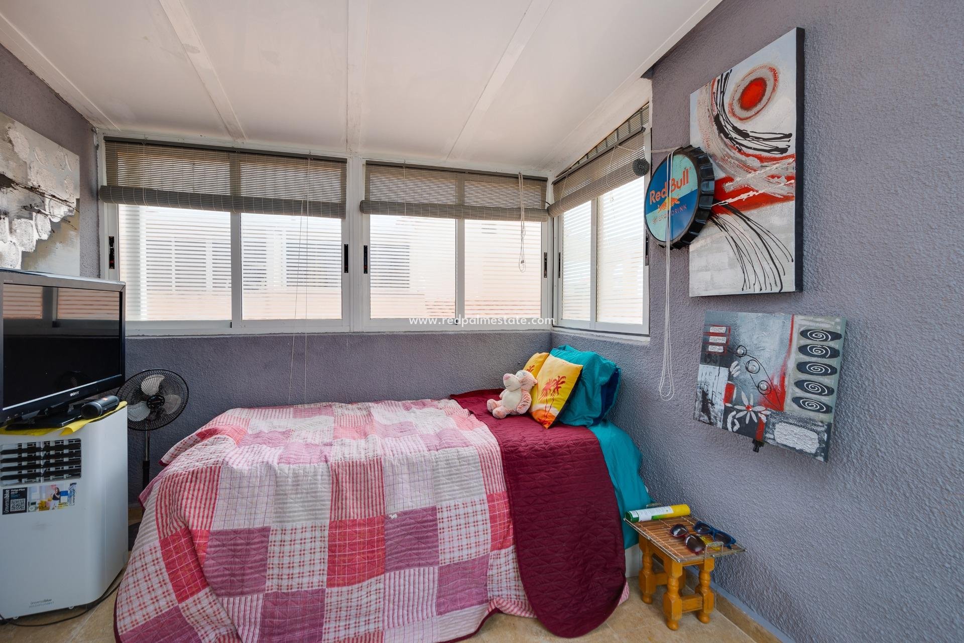 Återförsäljning - Bungalow -
Torrevieja - La Siesta - El Salado - Torreta