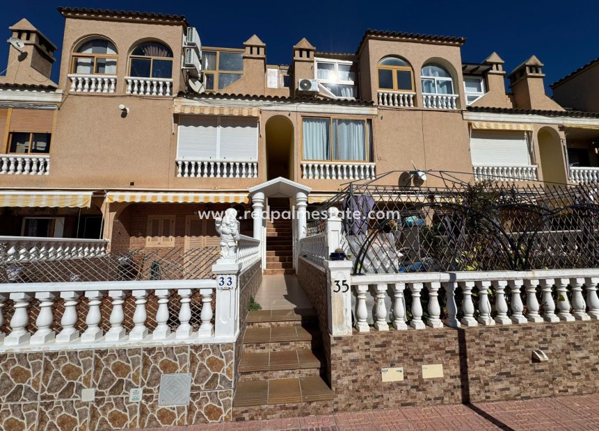 Återförsäljning - Bungalow -
Torrevieja - Los altos