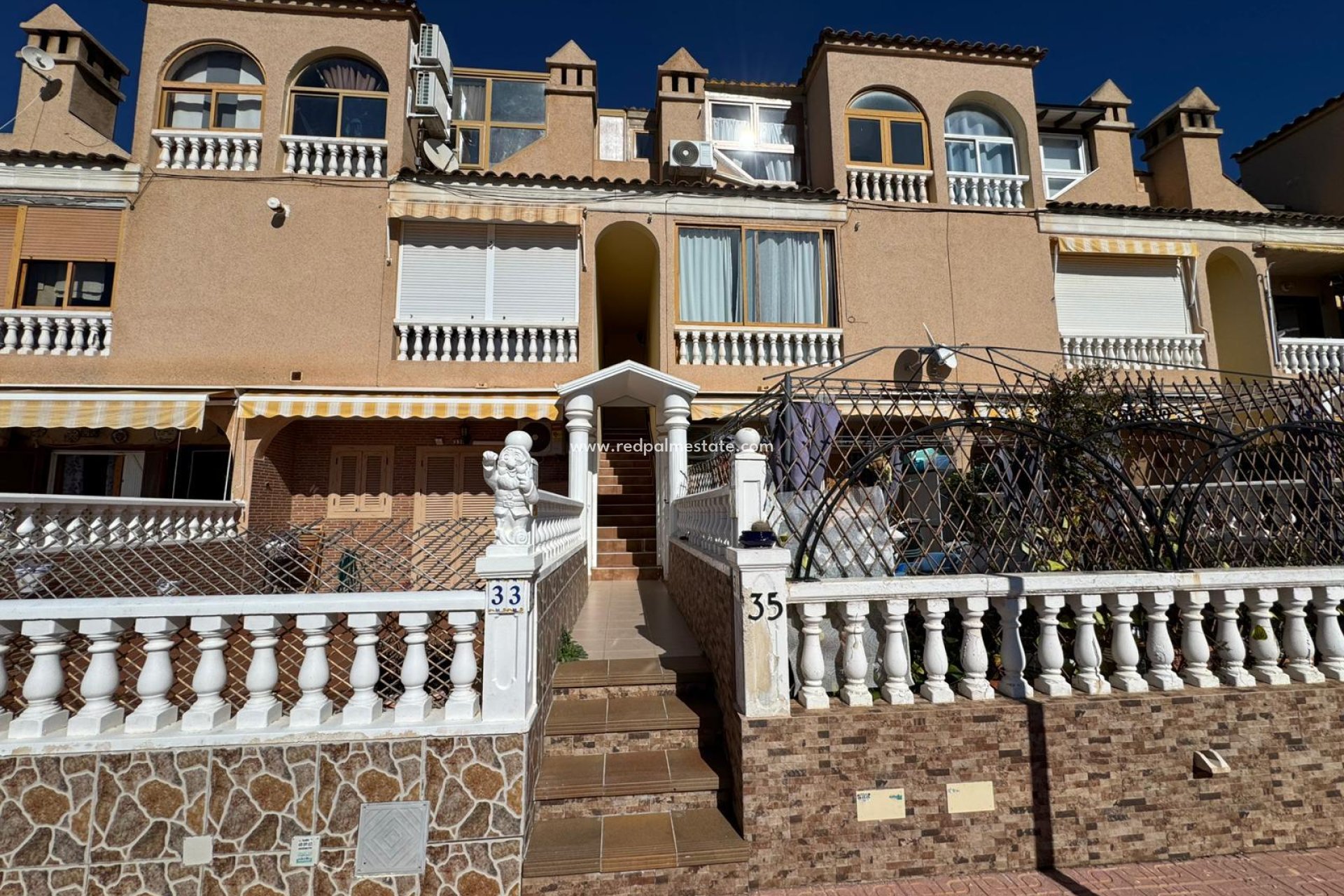 Återförsäljning - Bungalow -
Torrevieja - Los altos