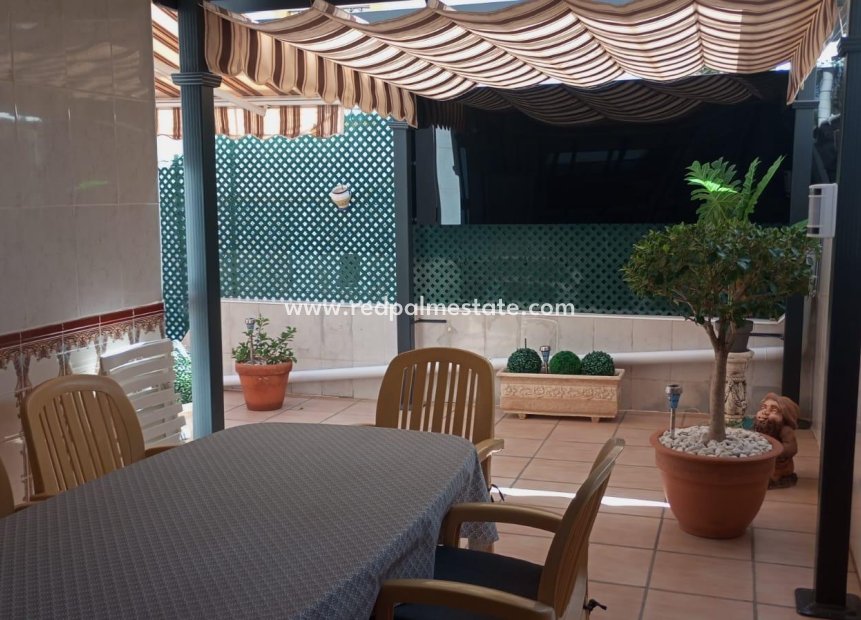 Återförsäljning - Bungalow -
Torrevieja - Los altos