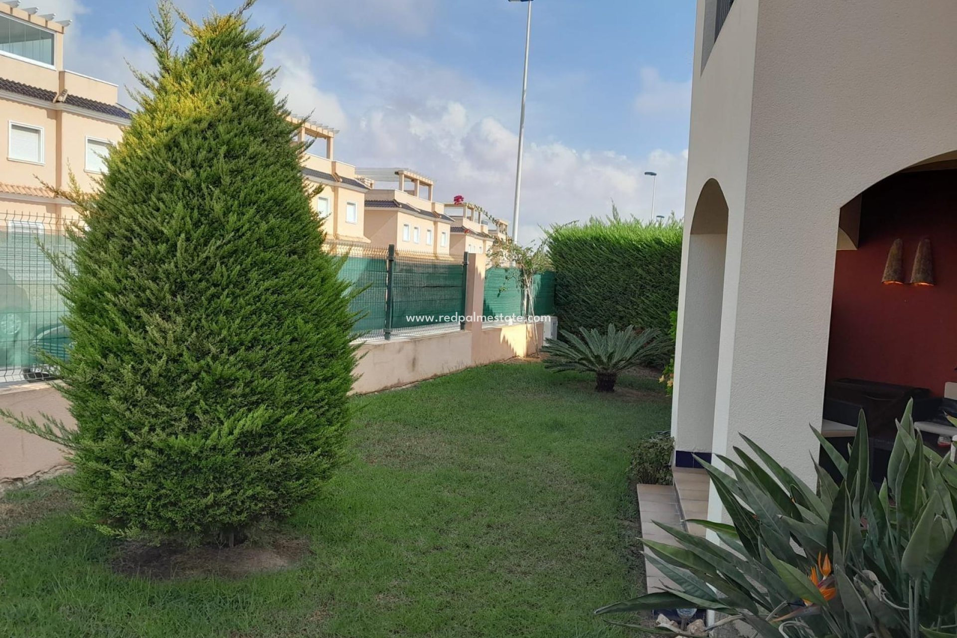 Återförsäljning - Bungalow -
Torrevieja - Los altos