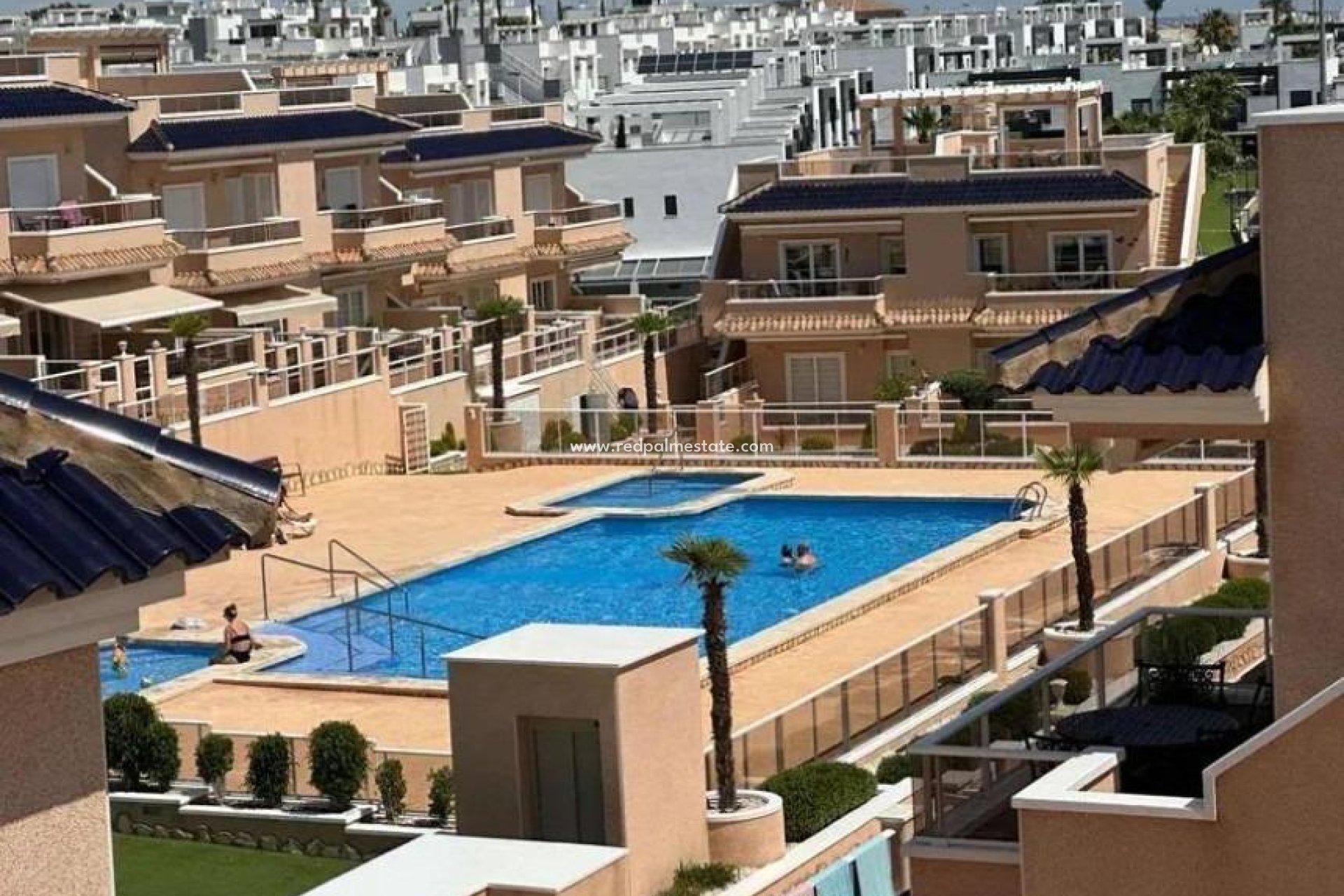 Återförsäljning - Bungalow -
Torrevieja - Los altos