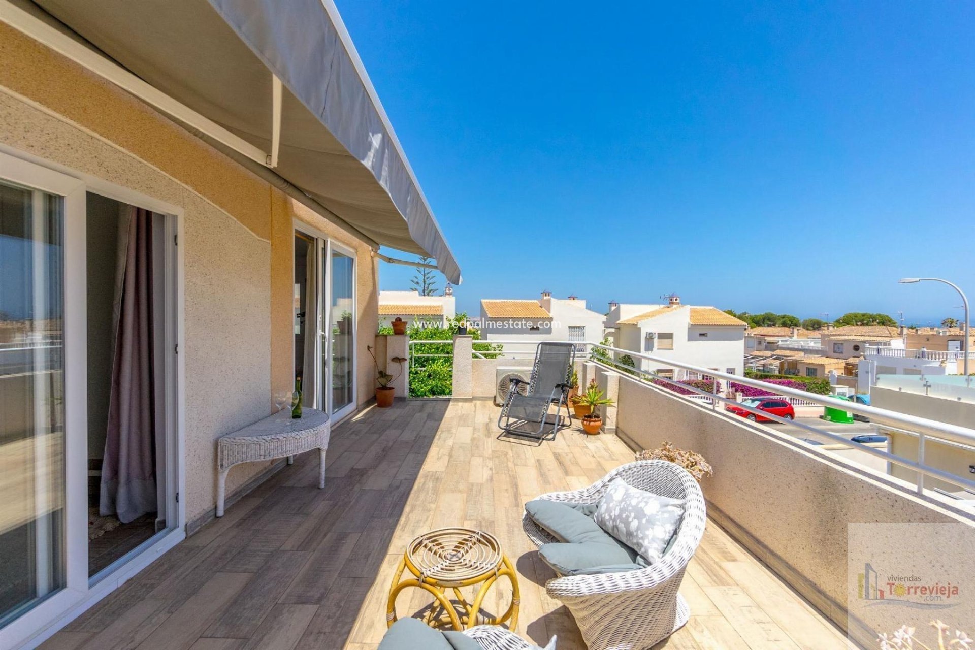 Återförsäljning - Bungalow -
Torrevieja - Los altos