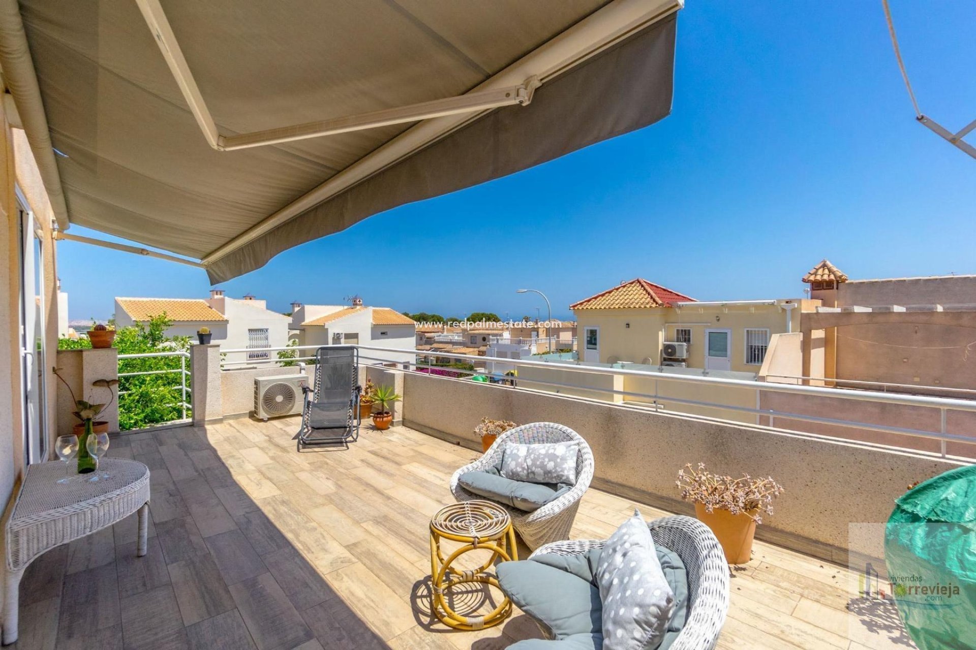 Återförsäljning - Bungalow -
Torrevieja - Los altos