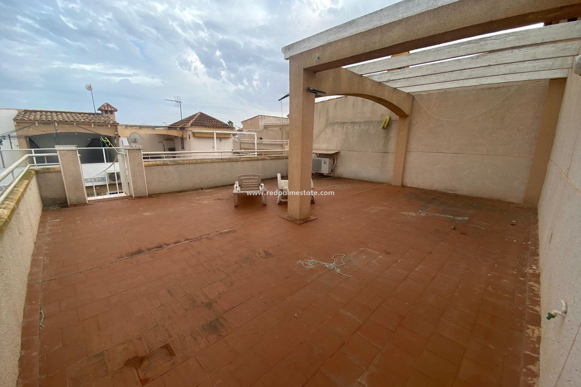 Återförsäljning - Bungalow -
Torrevieja - Los altos