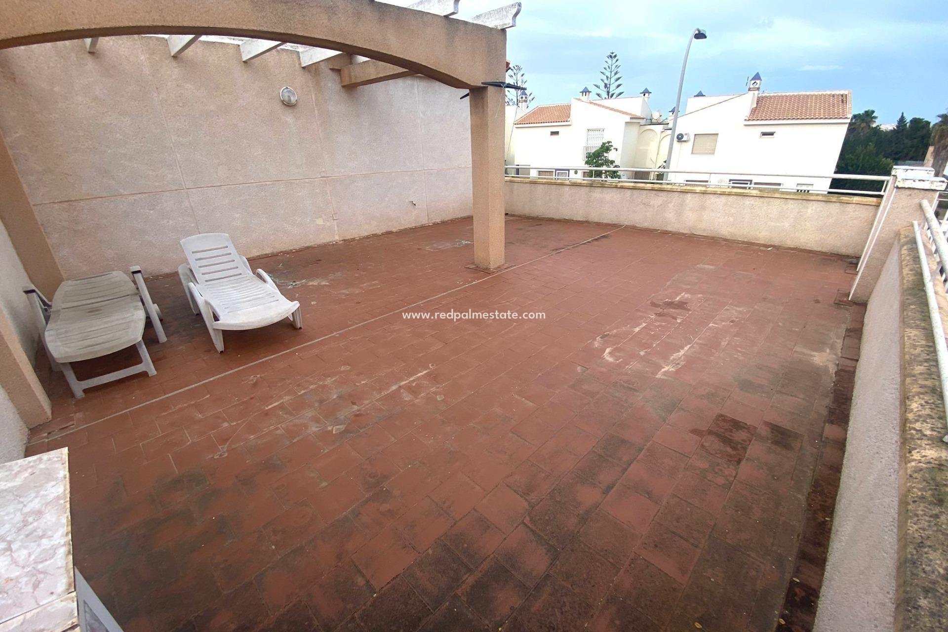 Återförsäljning - Bungalow -
Torrevieja - Los altos