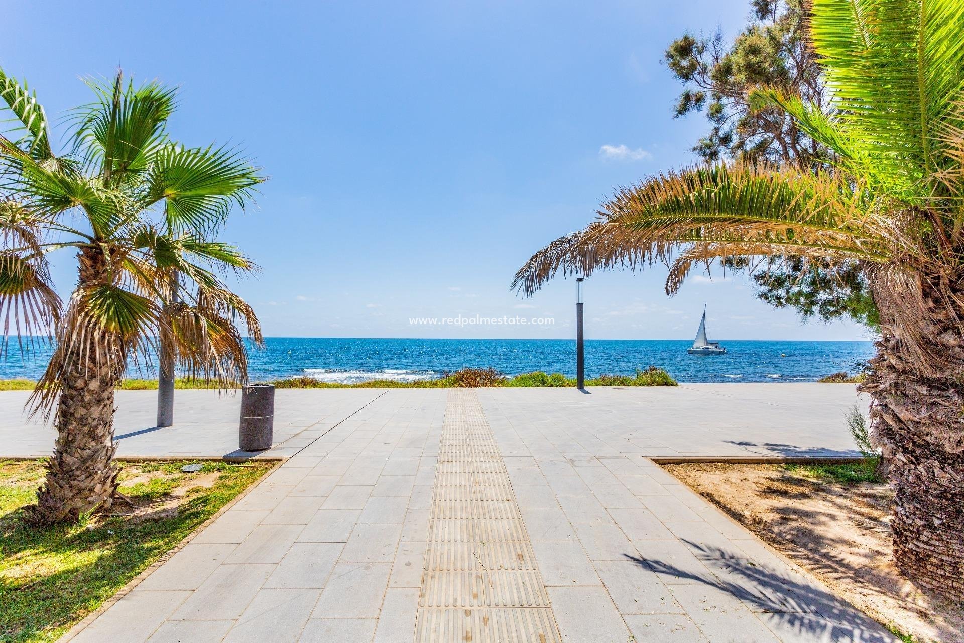 Återförsäljning - Bungalow -
Torrevieja - Los Balcones - Los Altos del Edén