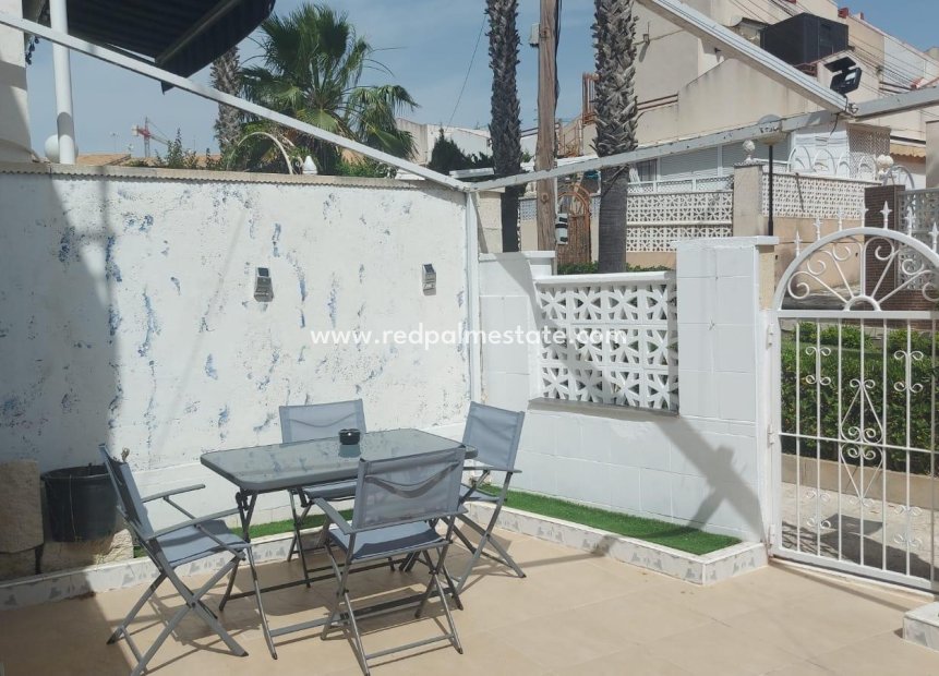 Återförsäljning - Bungalow -
Torrevieja - Los balcones