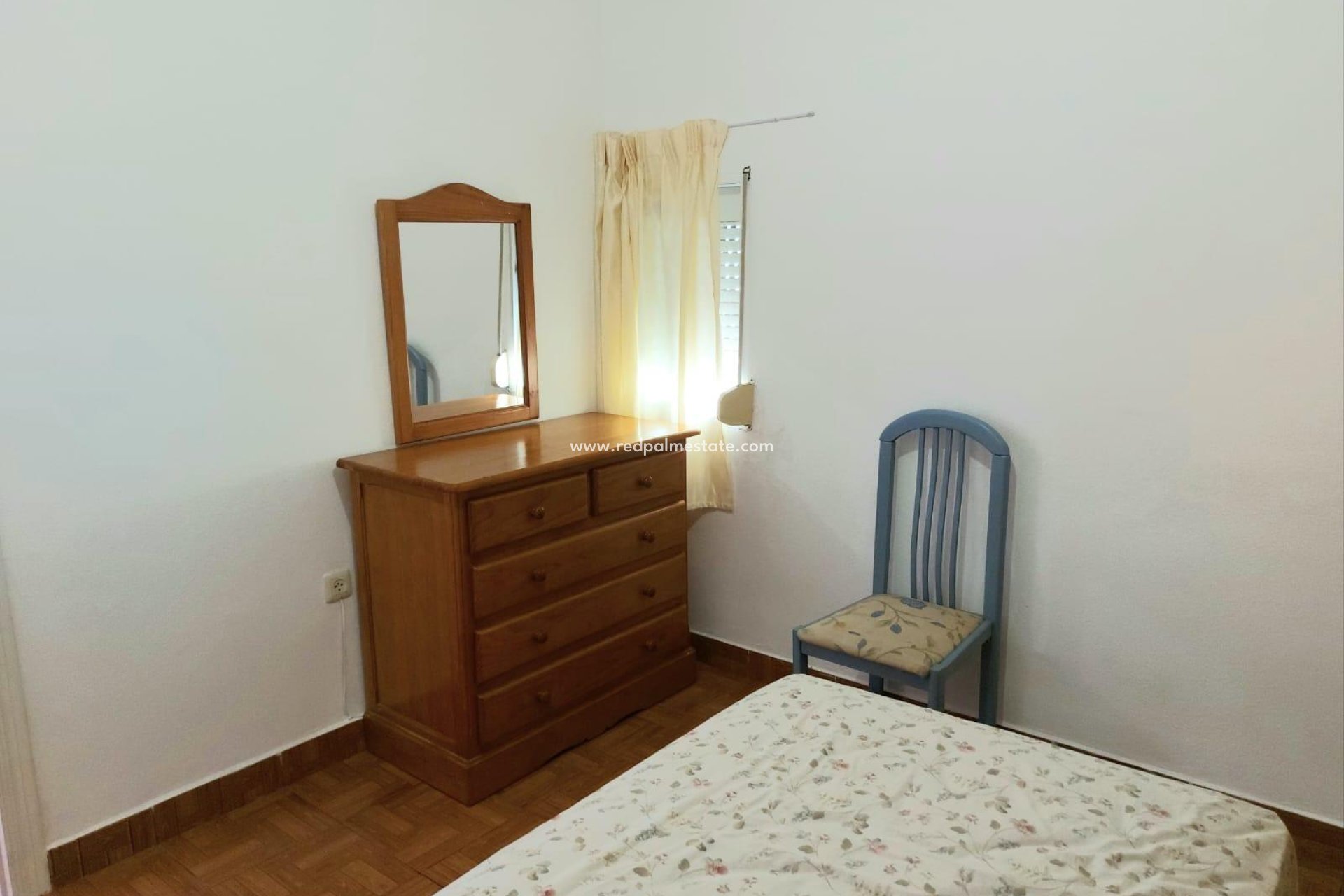 Återförsäljning - Bungalow -
Torrevieja - Los balcones
