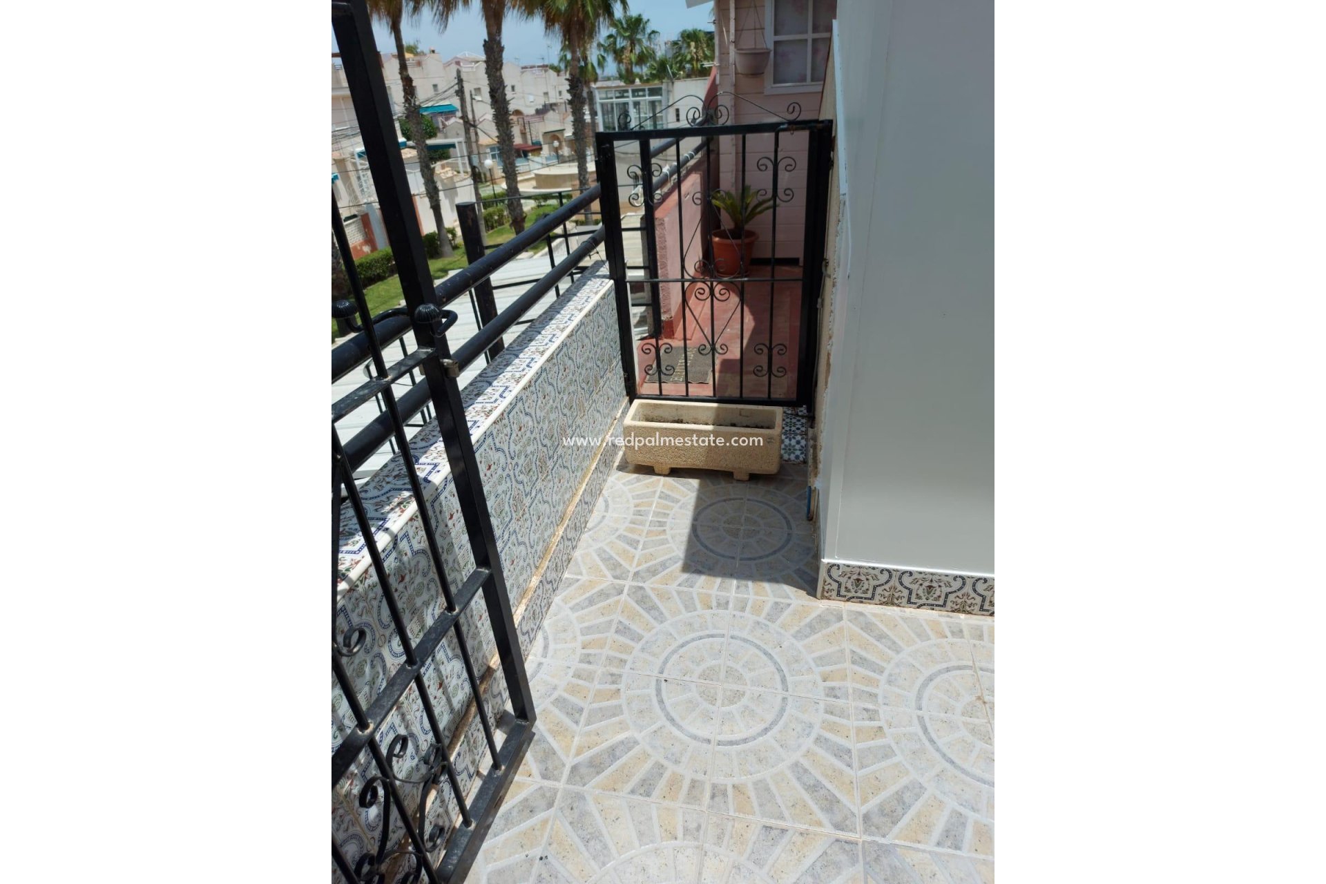 Återförsäljning - Bungalow -
Torrevieja - Los balcones
