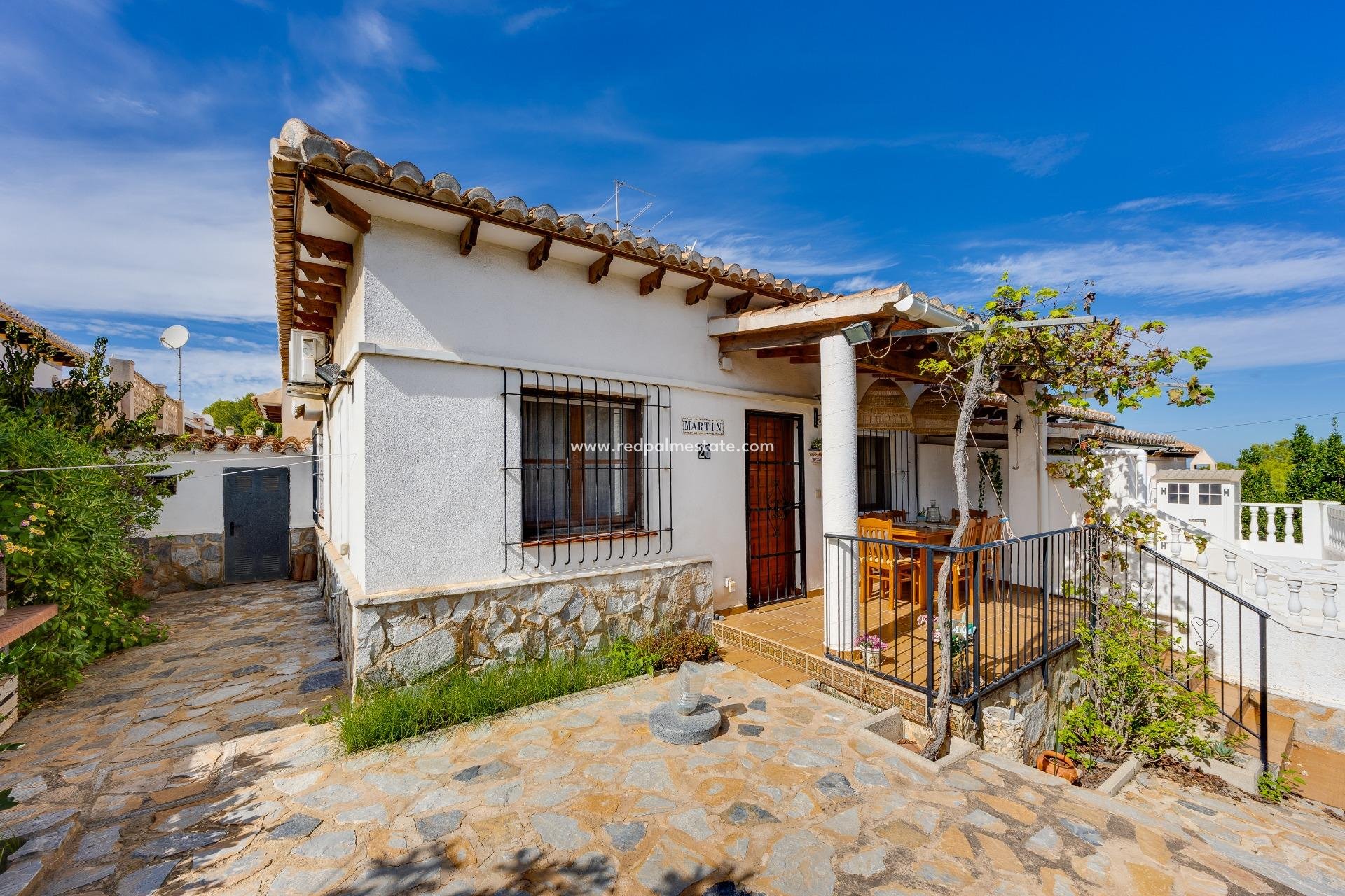 Återförsäljning - Bungalow -
Torrevieja - Los balcones
