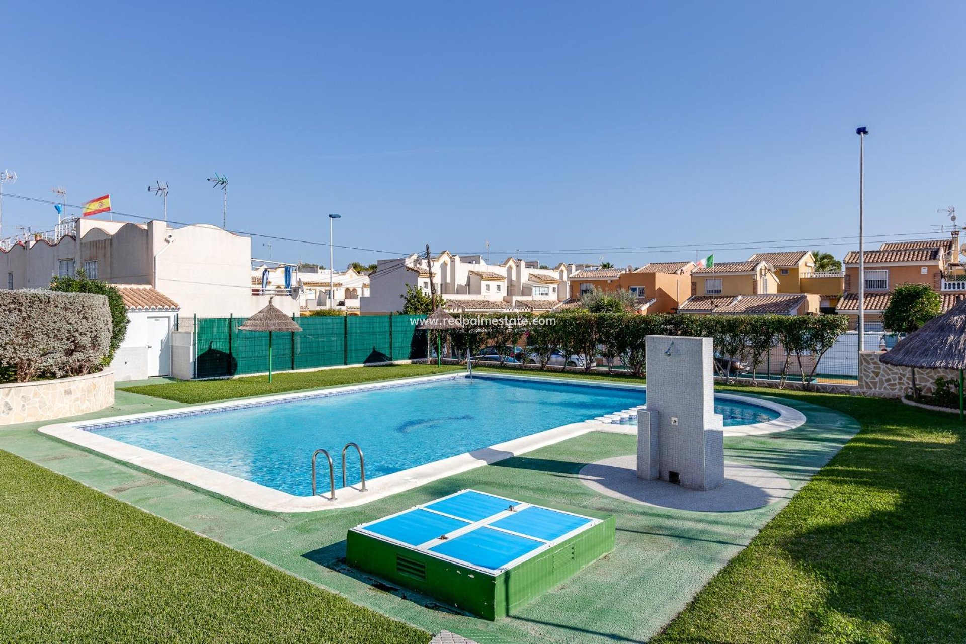 Återförsäljning - Bungalow -
Torrevieja - Los balcones
