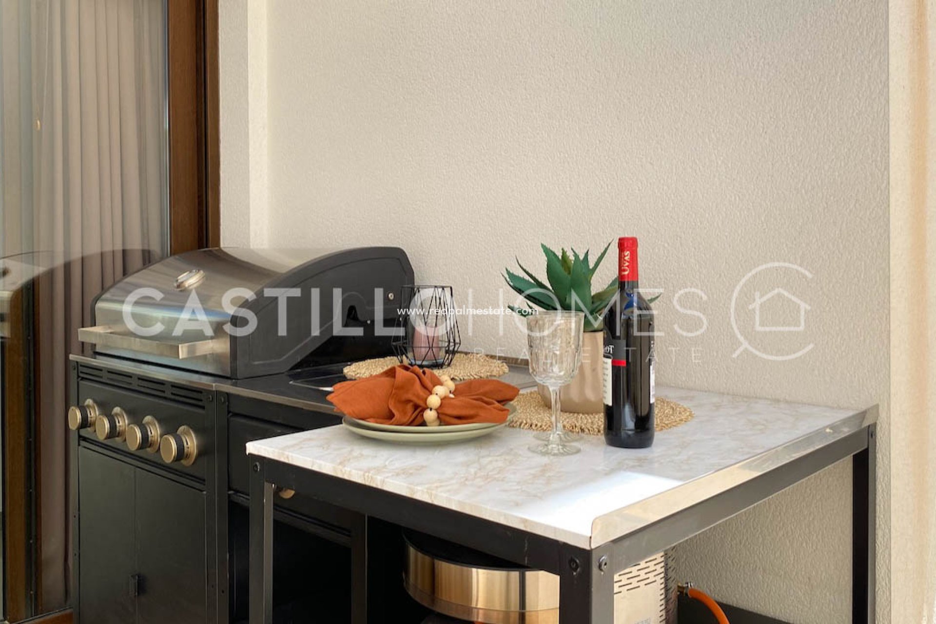 Återförsäljning - Bungalow -
Torrevieja - Los balcones