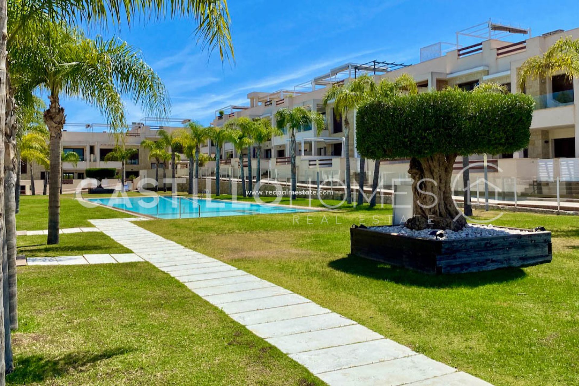 Återförsäljning - Bungalow -
Torrevieja - Los balcones