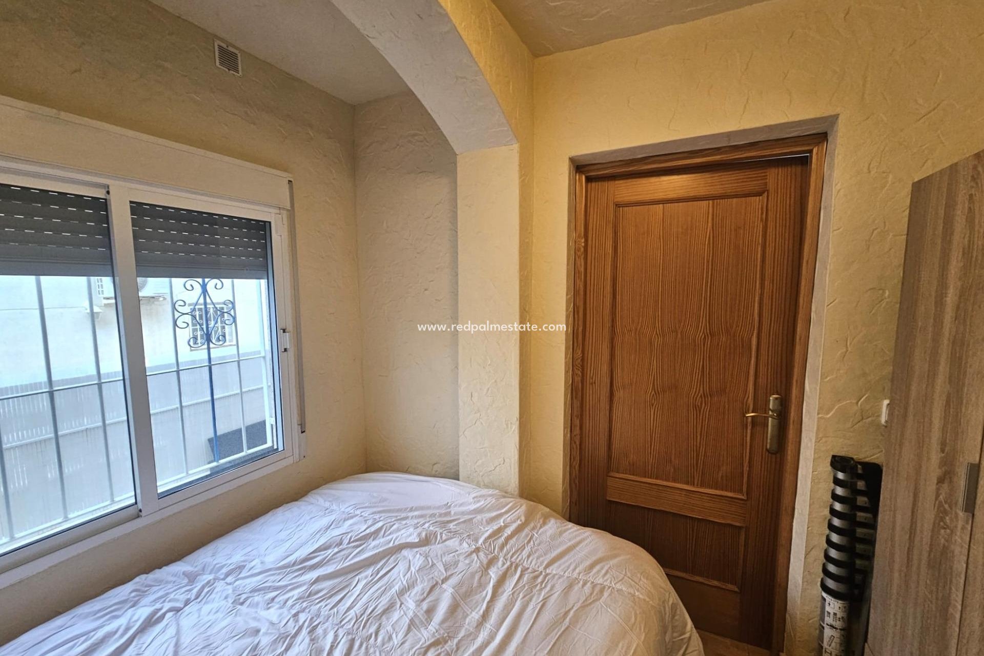 Återförsäljning - Bungalow -
Torrevieja - Los balcones