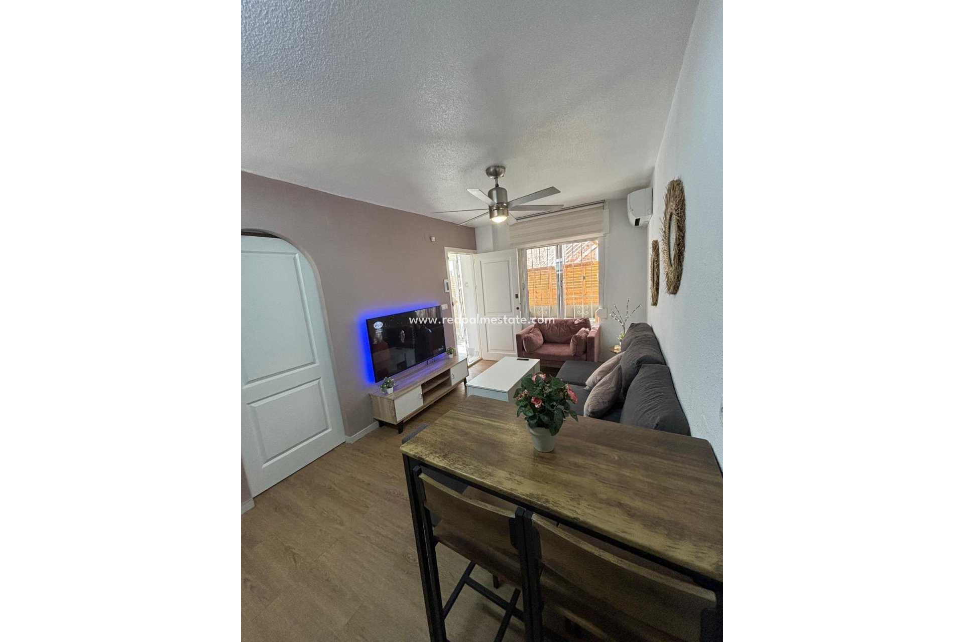 Återförsäljning - Bungalow -
Torrevieja - Los balcones