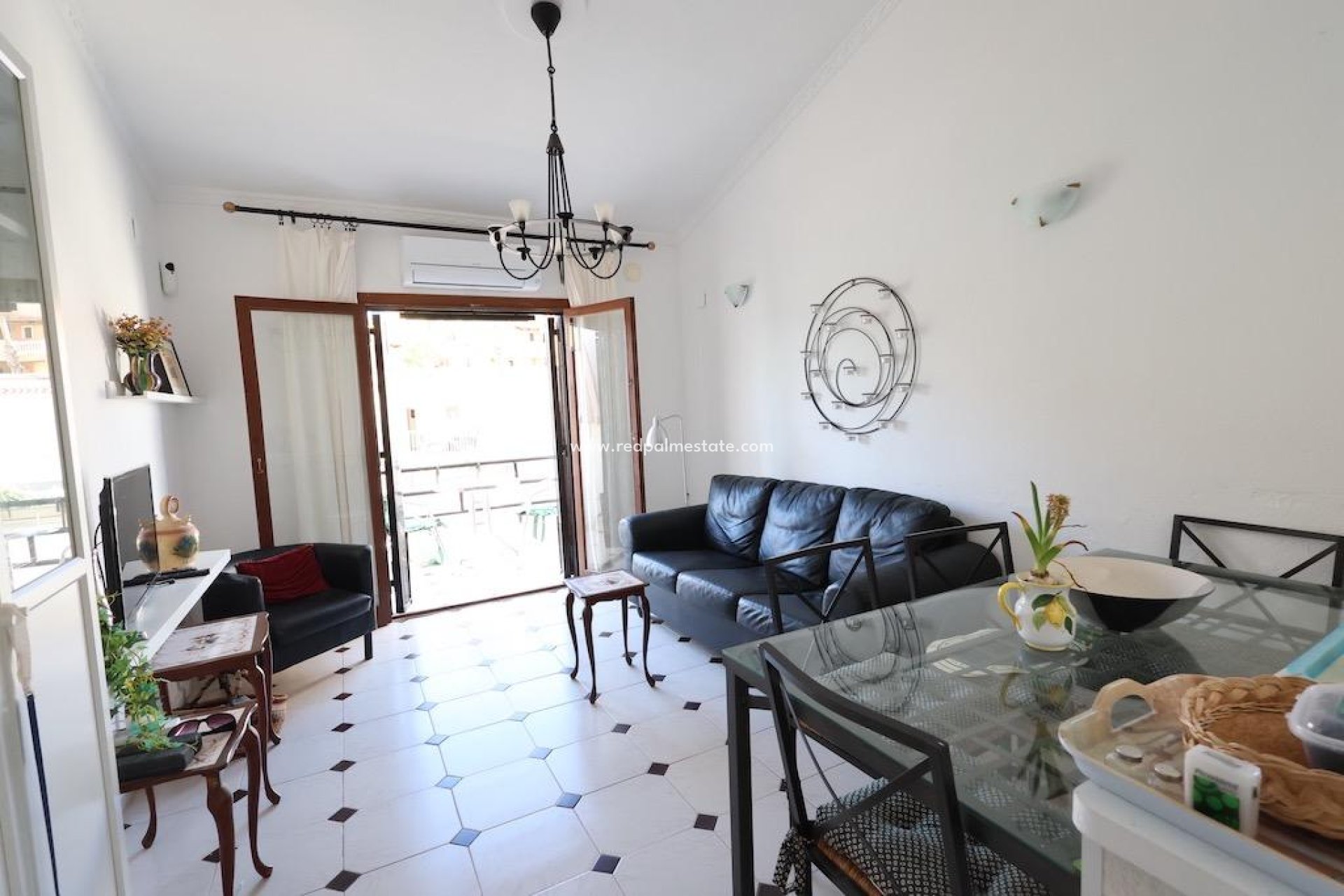 Återförsäljning - Bungalow -
Torrevieja - Los Frutales